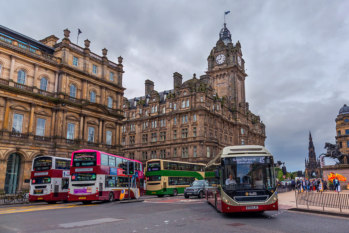 Автобусы в Эдинбурге